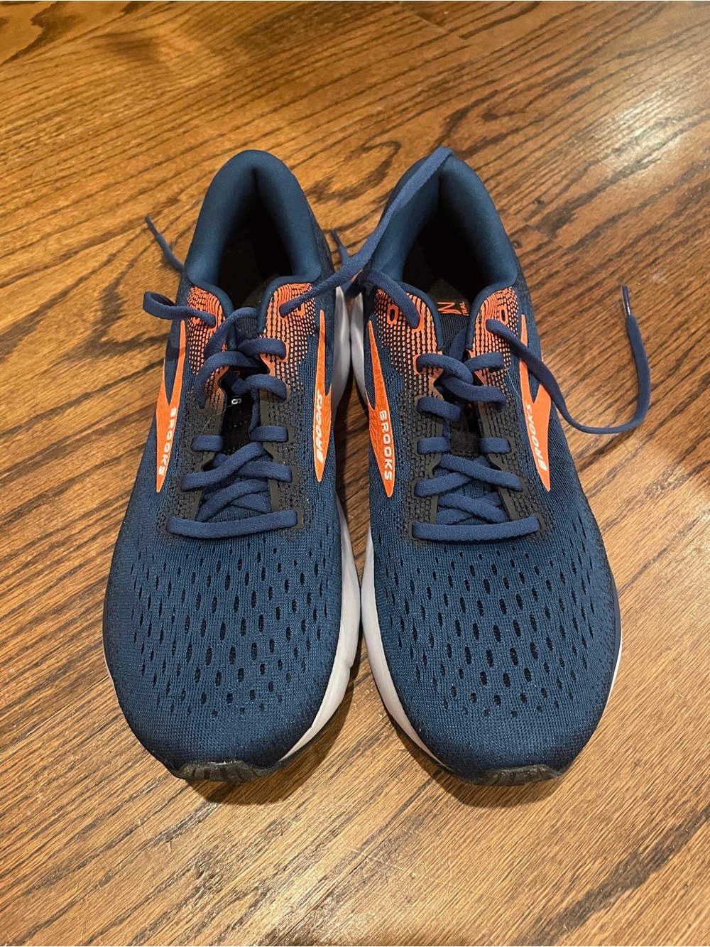 Brooks Ghost 16 Men’s Running Shoes NWOT - Size 9